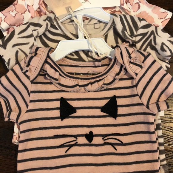 Jessica Simpson Baby Girl Onsie Sets - Picture 3 of 4